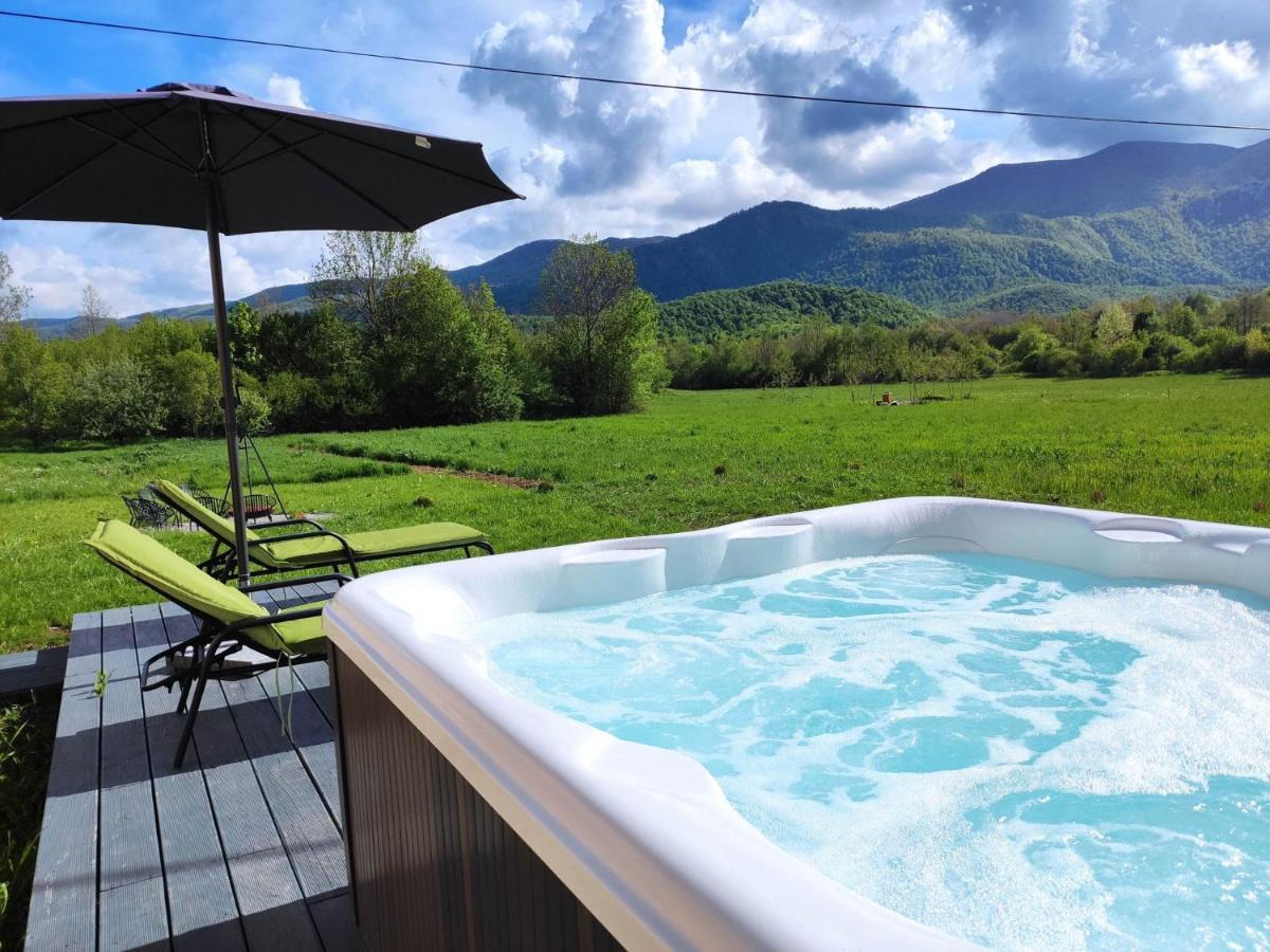 Velebit Lodge Lovinac  Εξωτερικό φωτογραφία