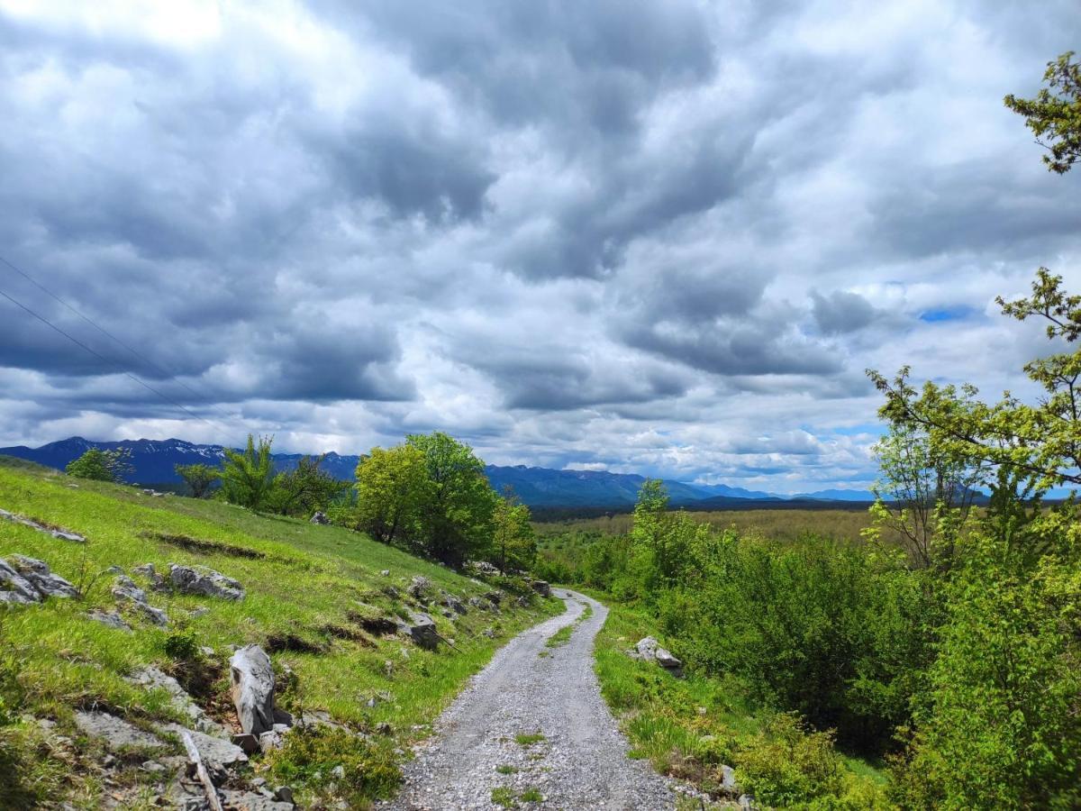 Velebit Lodge Lovinac  Εξωτερικό φωτογραφία